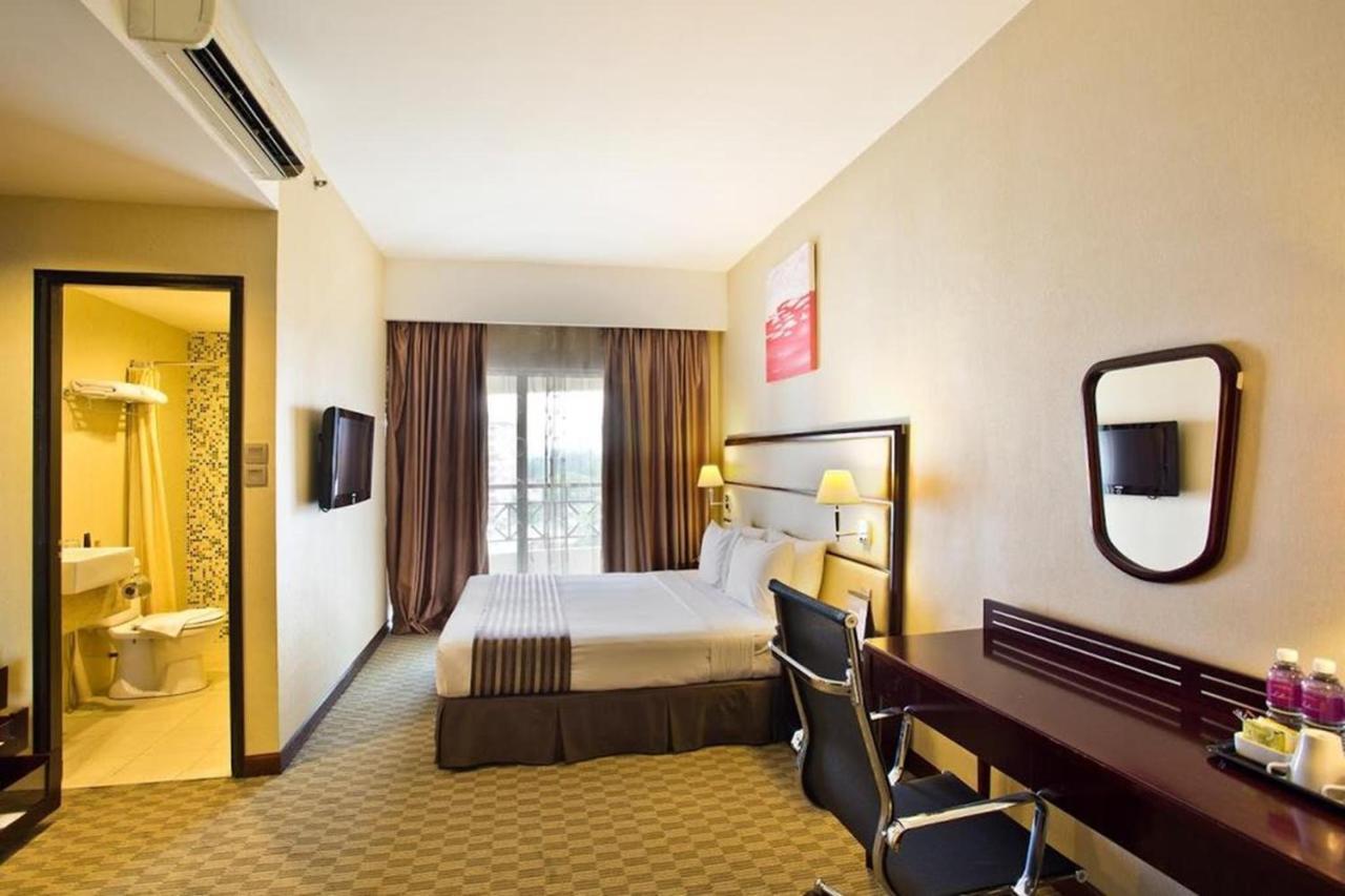 Hotel Silka Johor Bahru Exterior foto